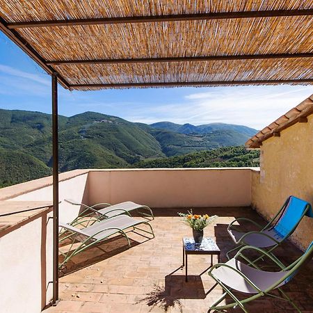 Отель Castello Di Postignano Relais Sellano Экстерьер фото