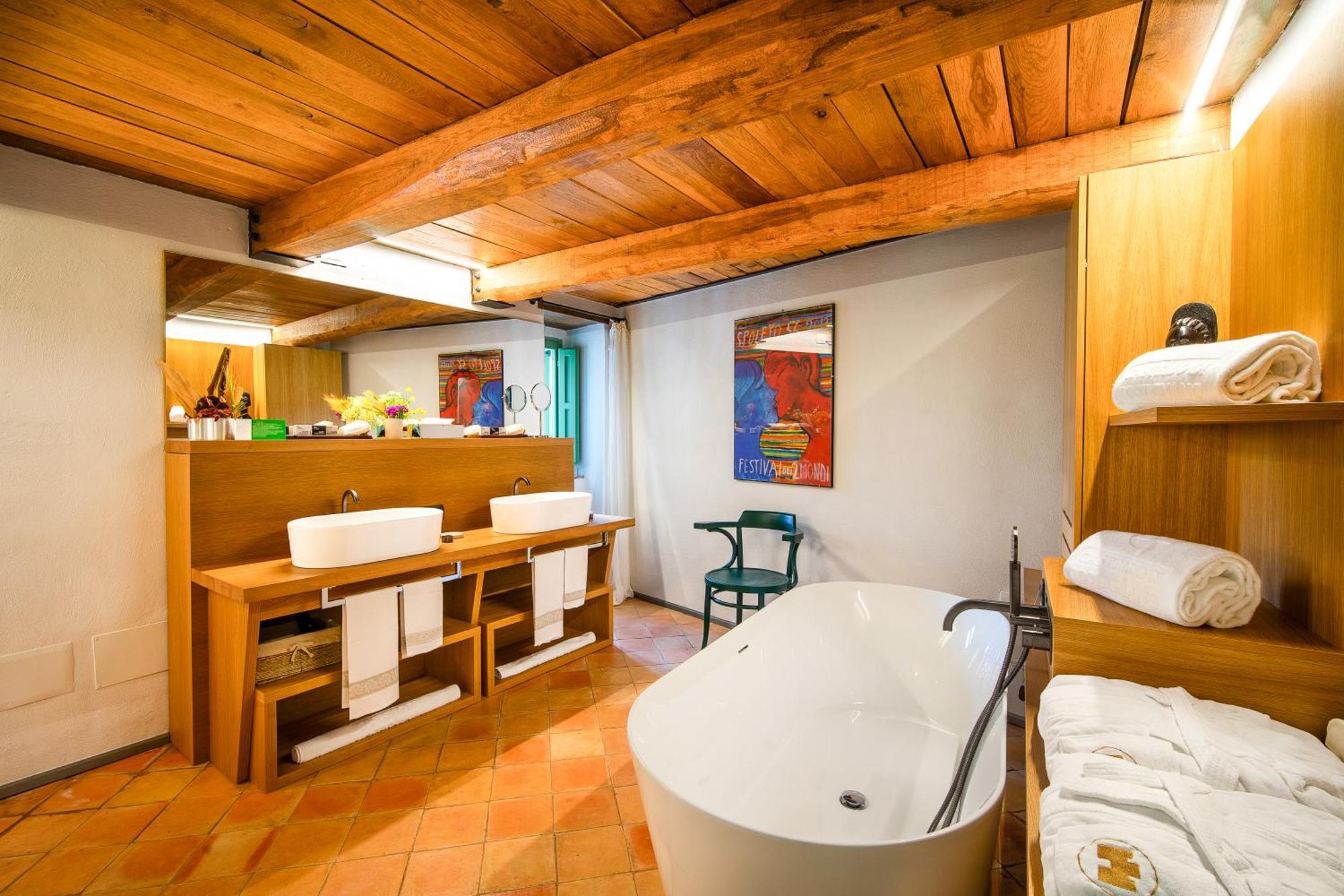 Отель Castello Di Postignano Relais Sellano Экстерьер фото
