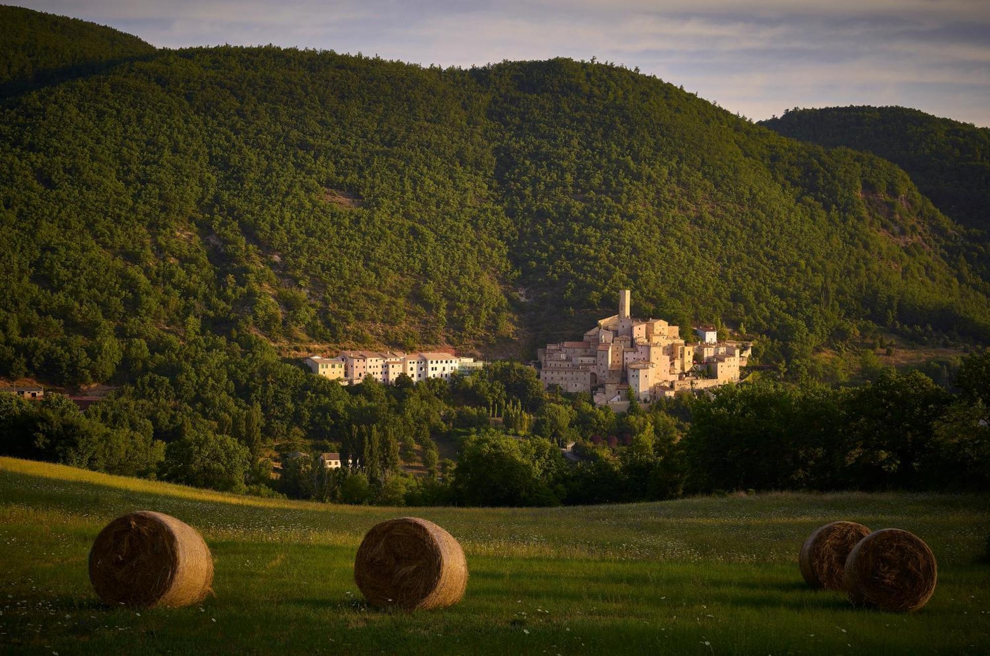 Отель Castello Di Postignano Relais Sellano Экстерьер фото